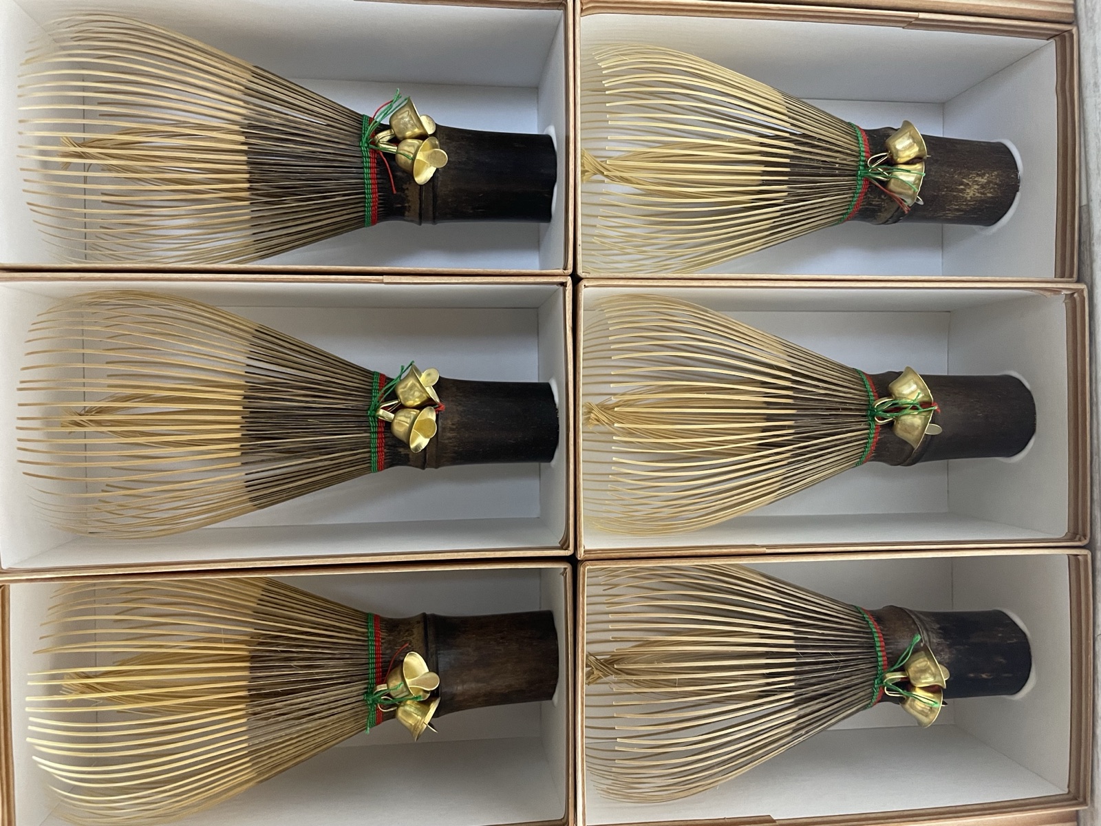桐箱入りの茶筌